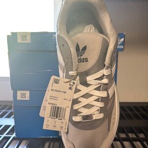 Adidas Men's Gray Retropy F90 Sneakers
